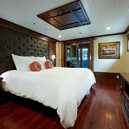 Paradise Peak Cruise Hotel Ha Long Room photo